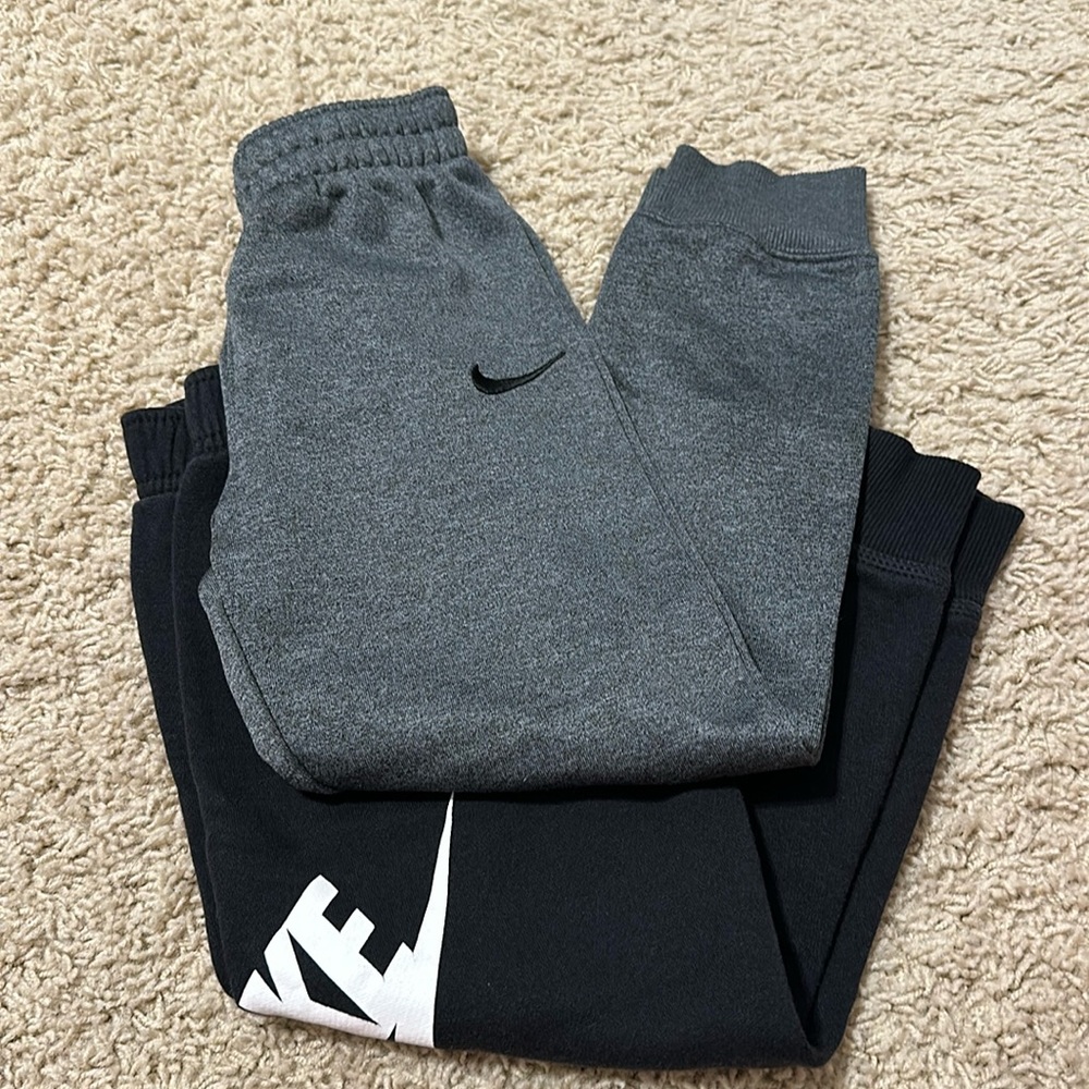 Lot of 2 boys Nike sweat pants